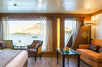 Alyssa-Nile-Cruise